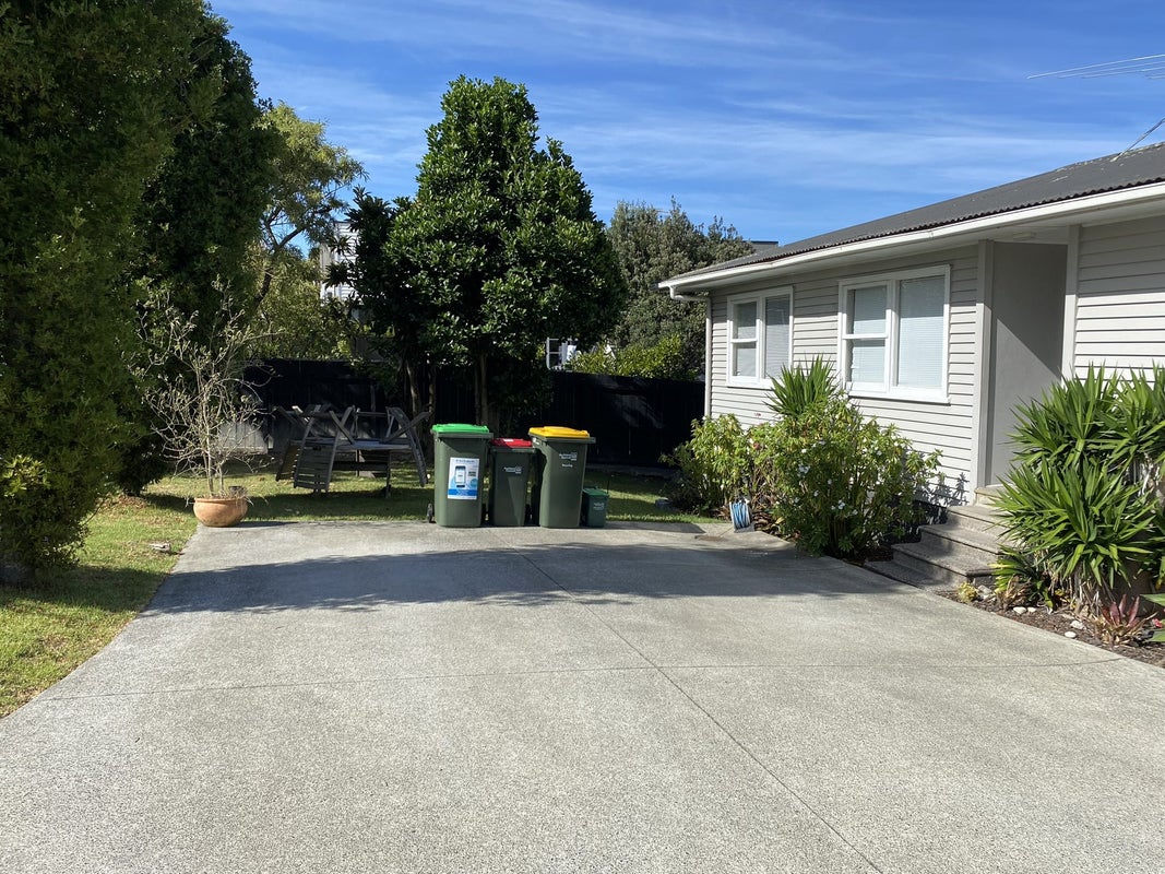 66 Blakeborough Drive, Forrest Hill, Auckland - Carousel 2