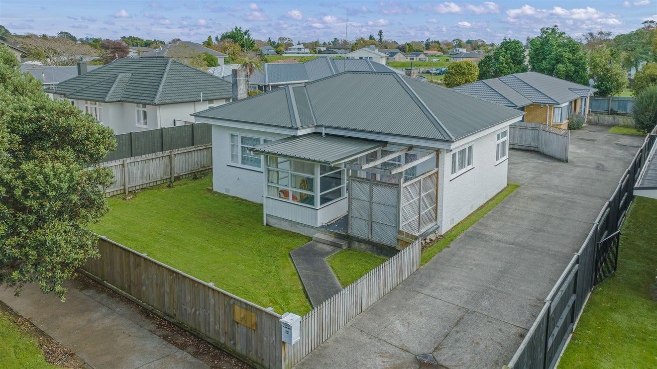 72 Manawatu Street, Hokowhitu, Palmerston North - Carousel 1