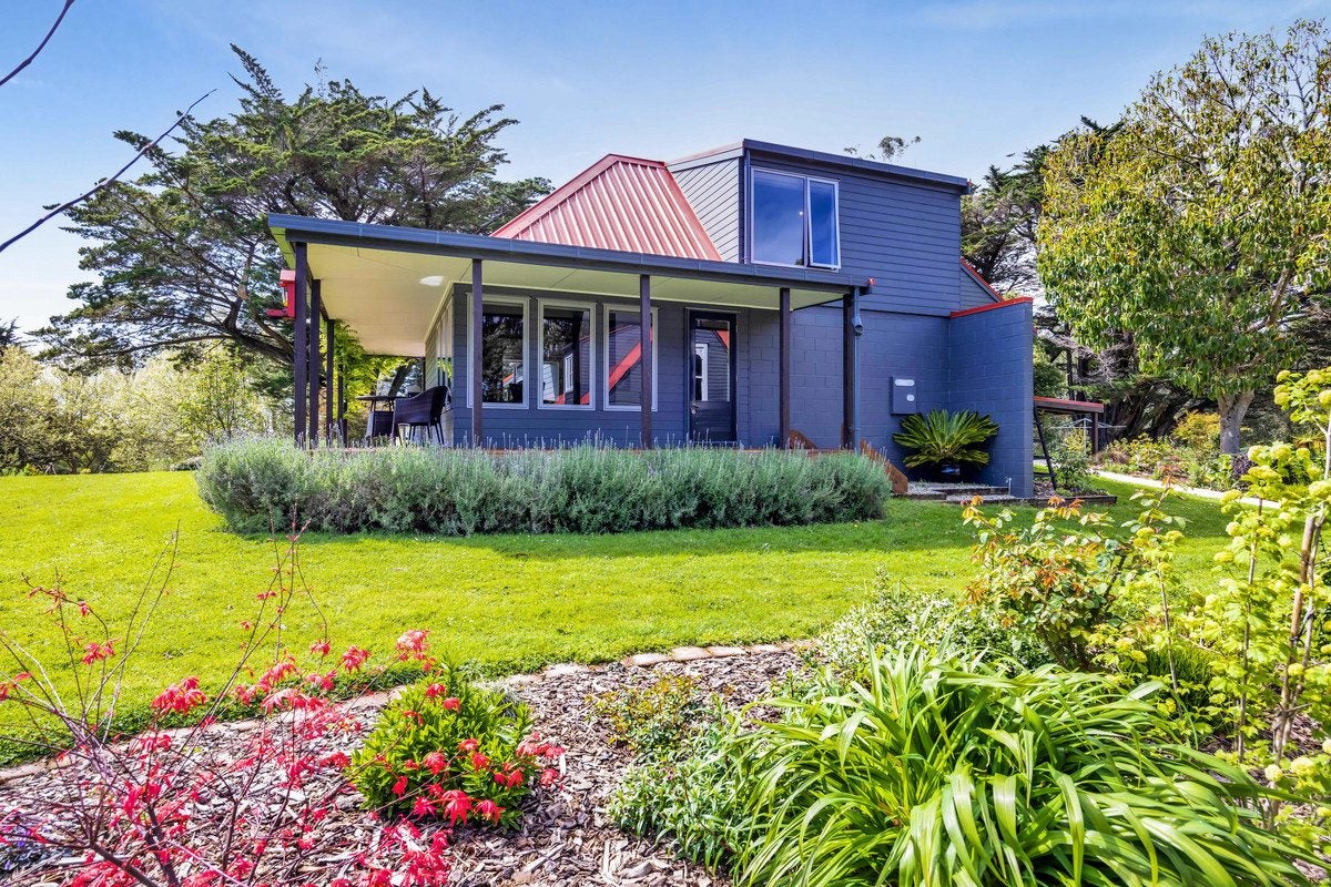 215 Cowling Road, Hurdon, New Plymouth - Carousel 1
