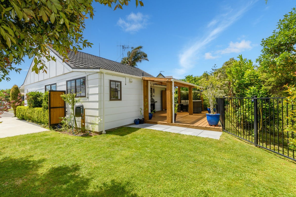 119B Forrester Drive, Welcome Bay, Tauranga - Carousel 1