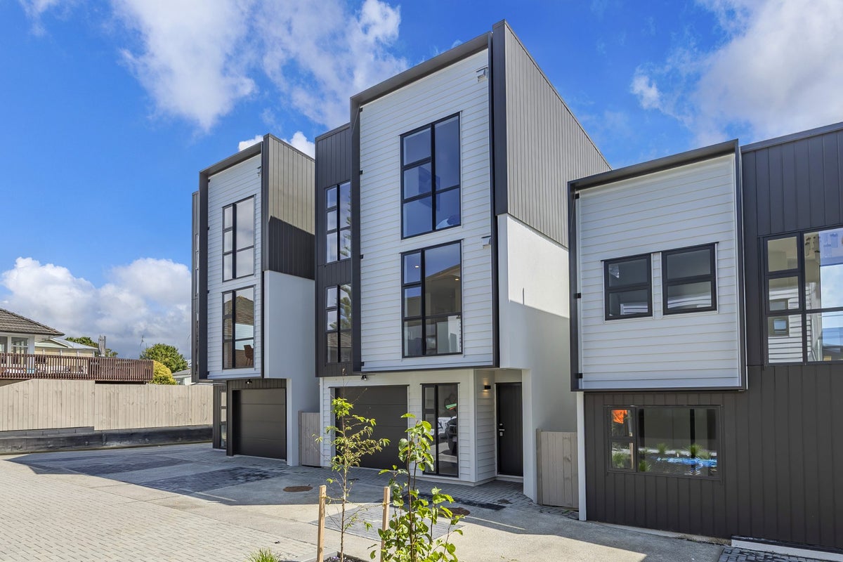 6/1229 New North Road, Avondale, Auckland - Carousel 1