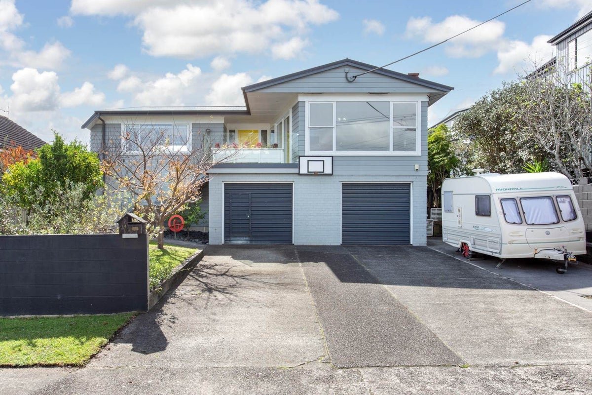 44 Merani Street, Belmont, Auckland - Carousel 2