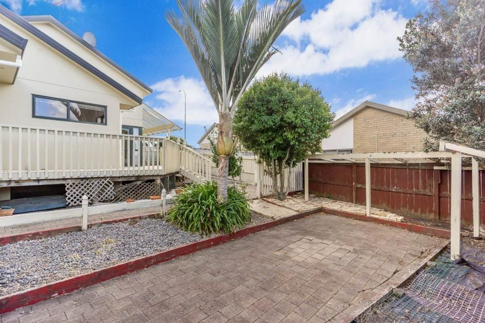 240 Botany Road, Golflands, Auckland - Carousel 27