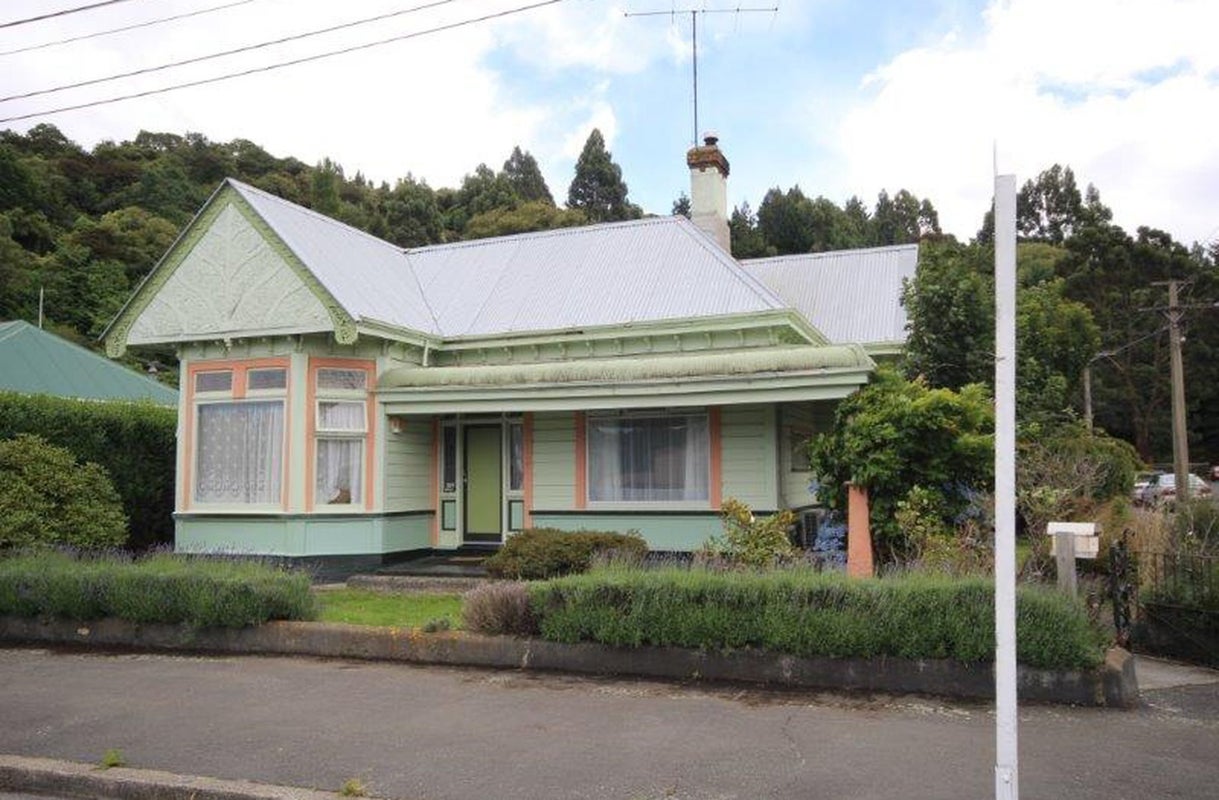 11 Paris Street, North East Valley, Dunedin - Carousel 1