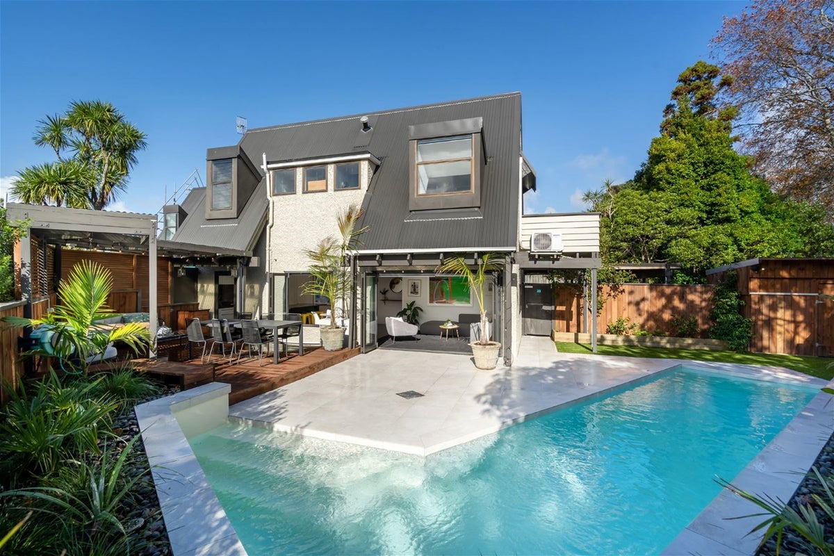 1/41 Lake Road, Northcote, Auckland - Carousel 1