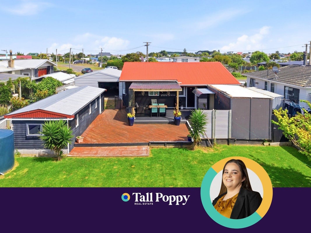 10 Andresen Street, Foxton Beach, Foxton - Carousel 1
