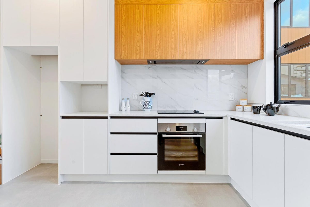 10/28 Lavelle Road, Henderson, Auckland - Carousel 7