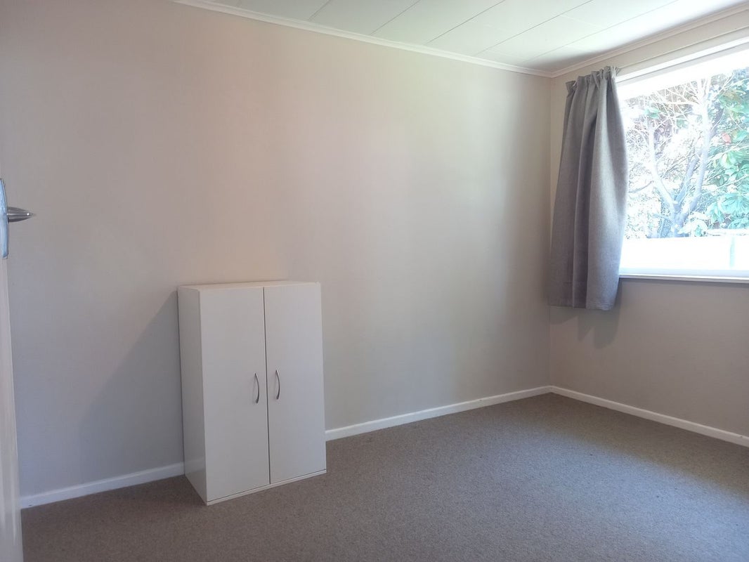 1/117 Clouston Park Road, Clouston Park, Upper Hutt - Carousel 6