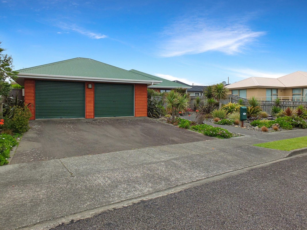 4 Malthus Place, Foxton Beach, Foxton - Carousel 36