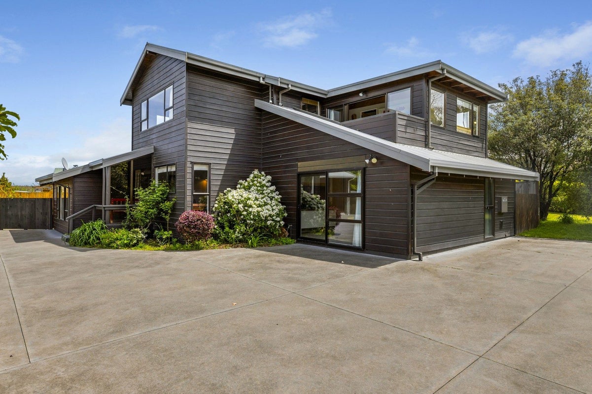 51 Kahurangi Drive, Rangatira Park, Taupo - Carousel 1