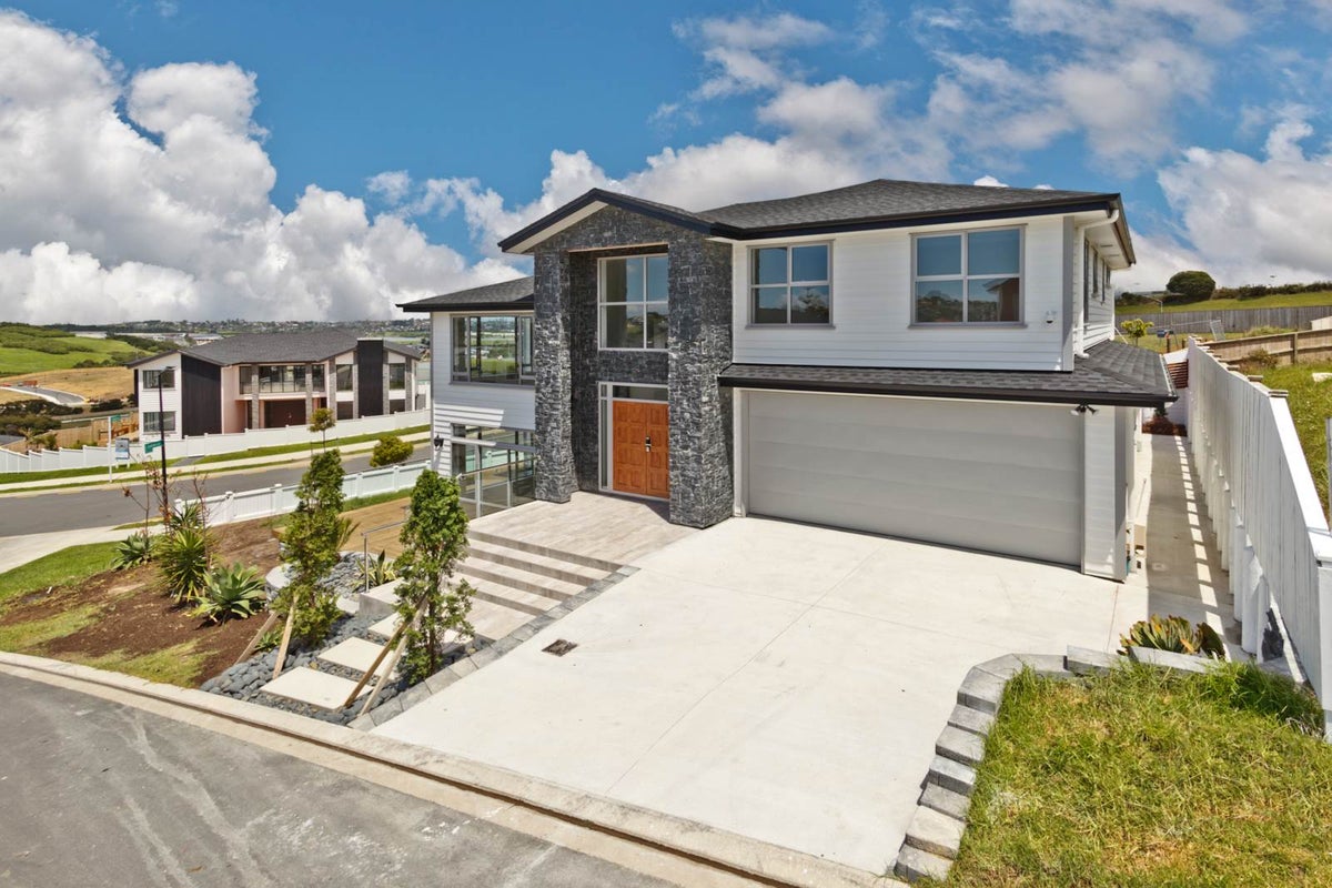 20 Colliston Rise, Pinehill, Auckland - Carousel 2