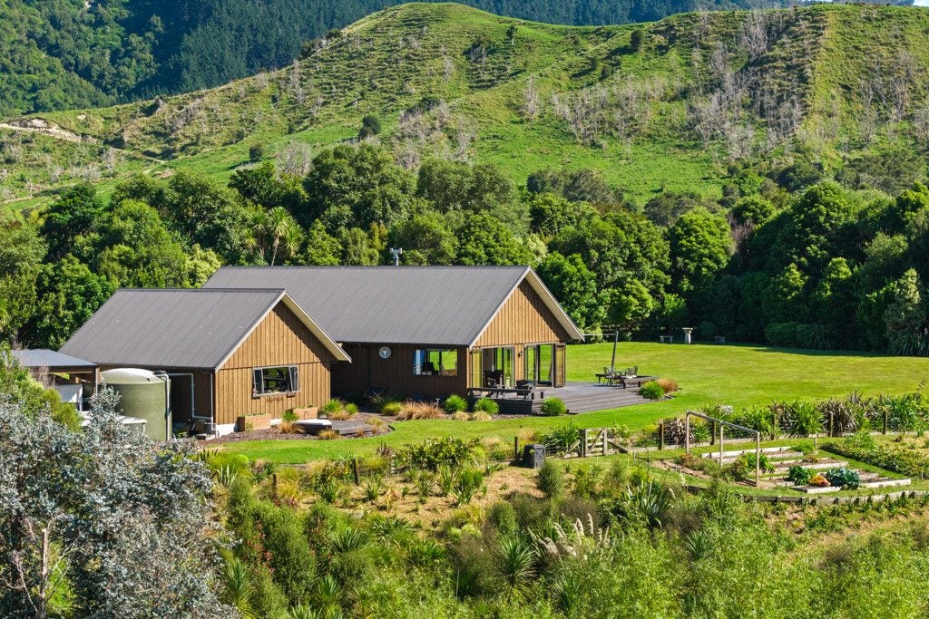 673B Riverside Road, Mātokitoki, Gisborne - Carousel 1