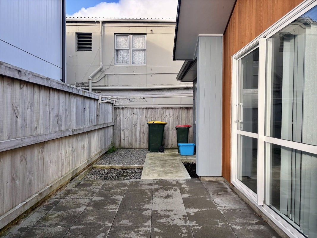 6 Okoutu Lane, Moera, Lower Hutt - Carousel 9
