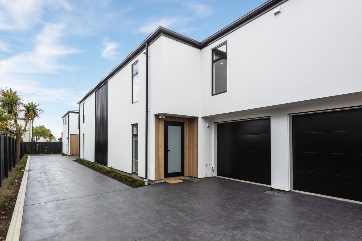 2/113 Bishop Street, St Albans, Christchurch - Carousel 1