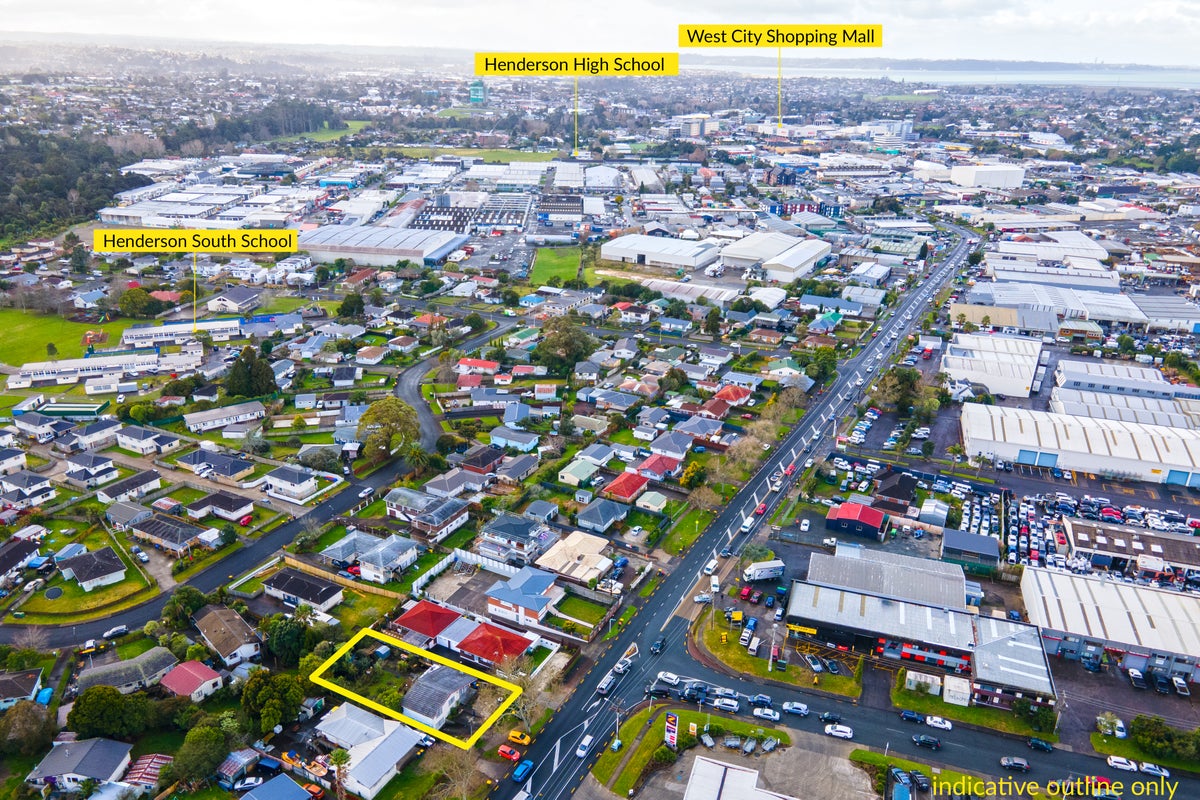 123 Henderson Valley Road, Henderson, Auckland - Carousel 2