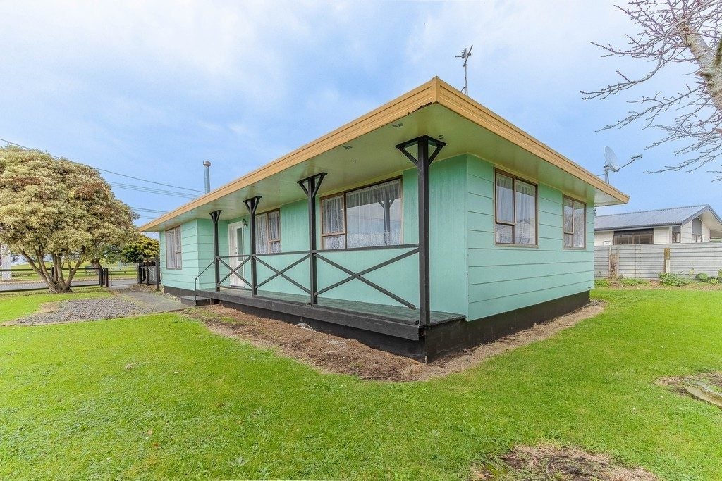 29 Carson Street, Castlecliff, Whanganui - Carousel 1