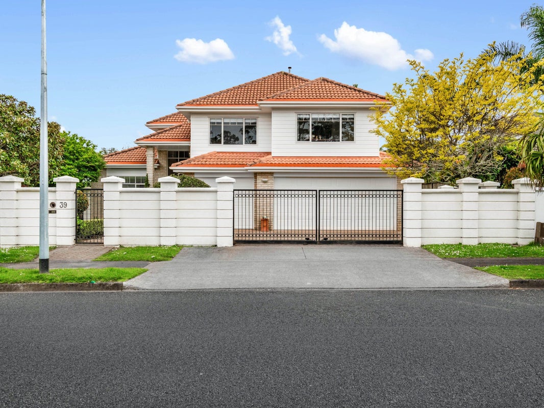 39 Panapa Drive, Saint Johns, Auckland - Carousel 1