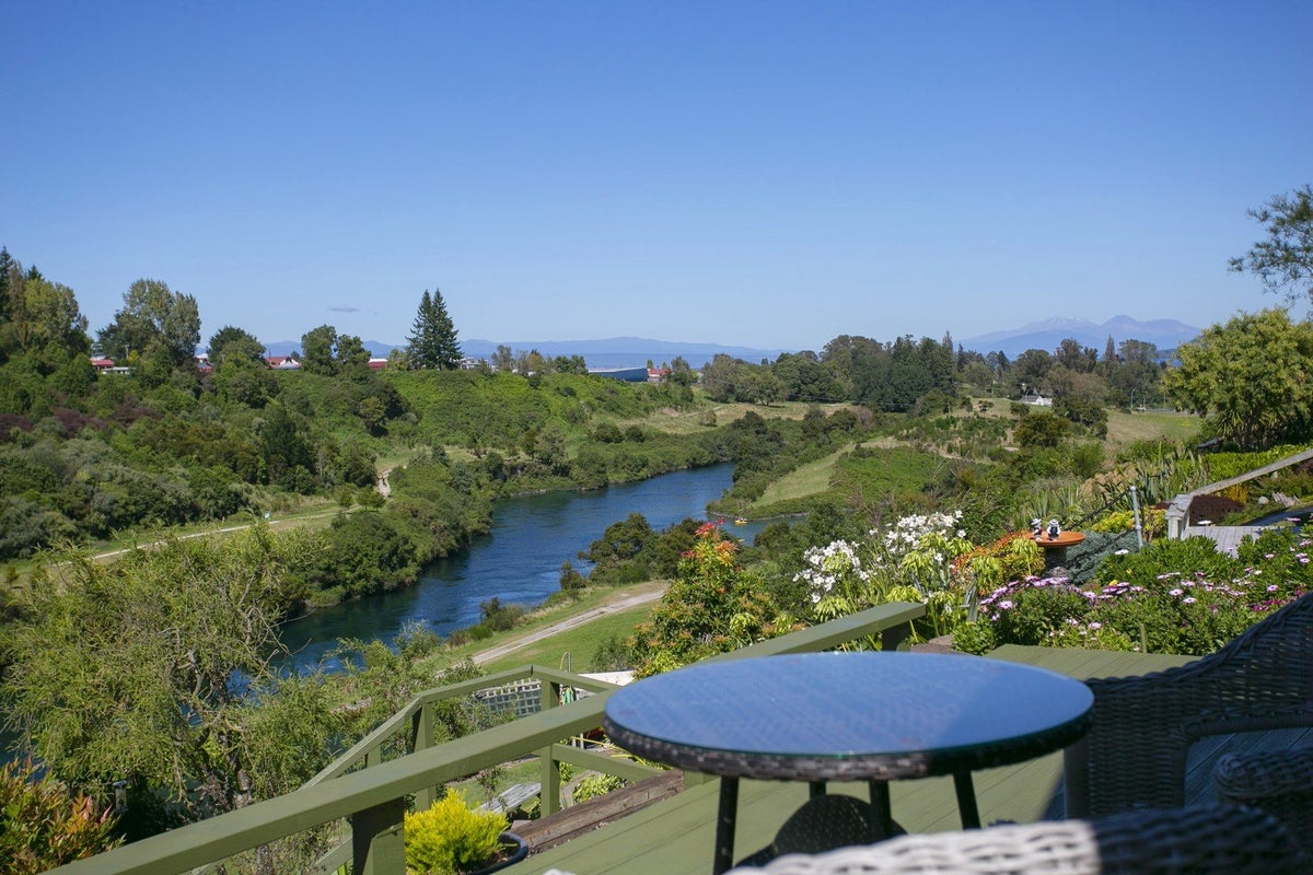 11/26 Robinson Terrace, Rangatira Park, Taupo - Carousel 2