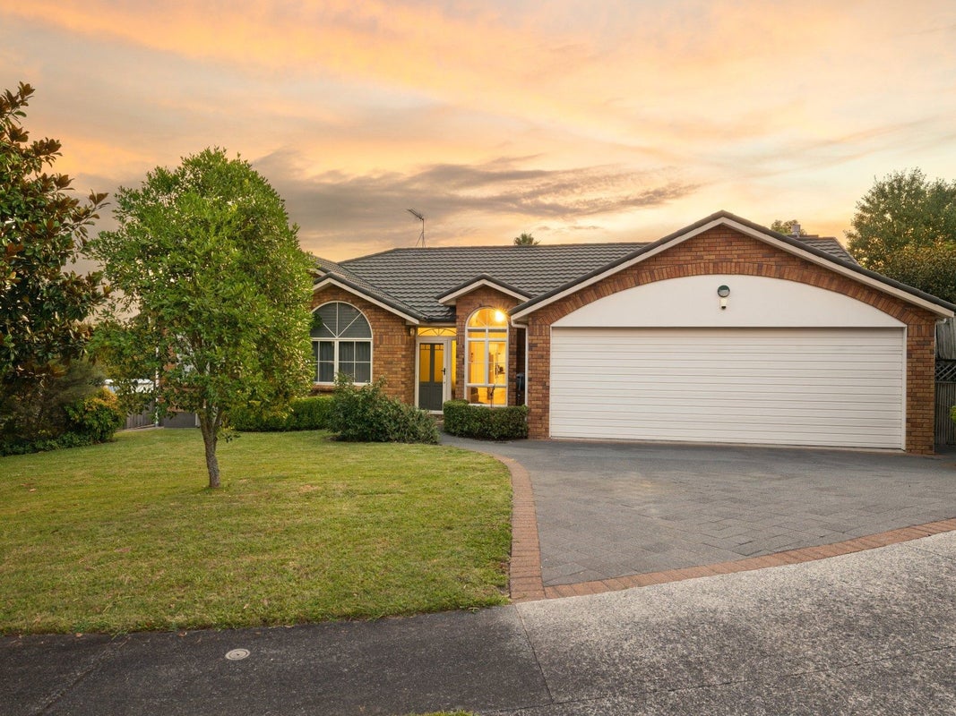 7 Guernsey Place, Grandview Heights, Hamilton - Carousel 1