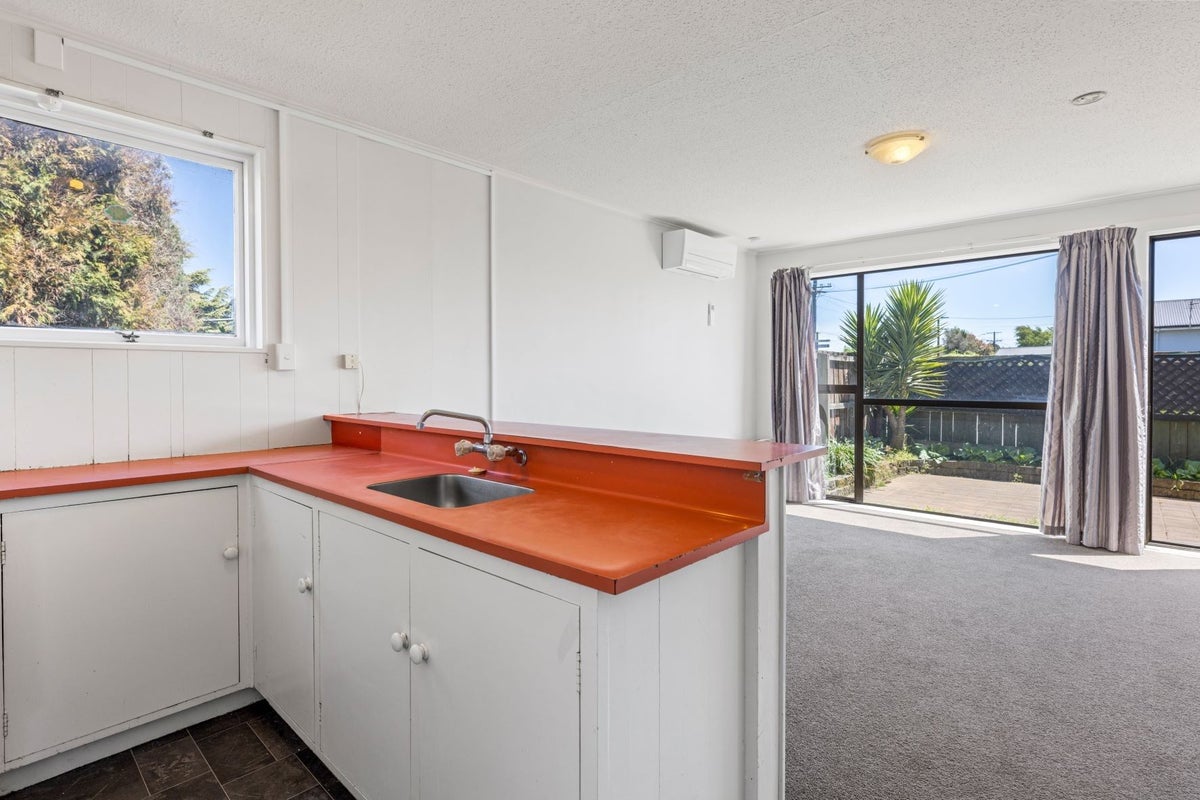 7/39 Tower Street, Hornby, Christchurch - Carousel 2