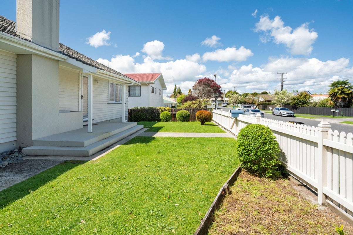 15 Maitland Street, Greerton, Tauranga - Carousel 2