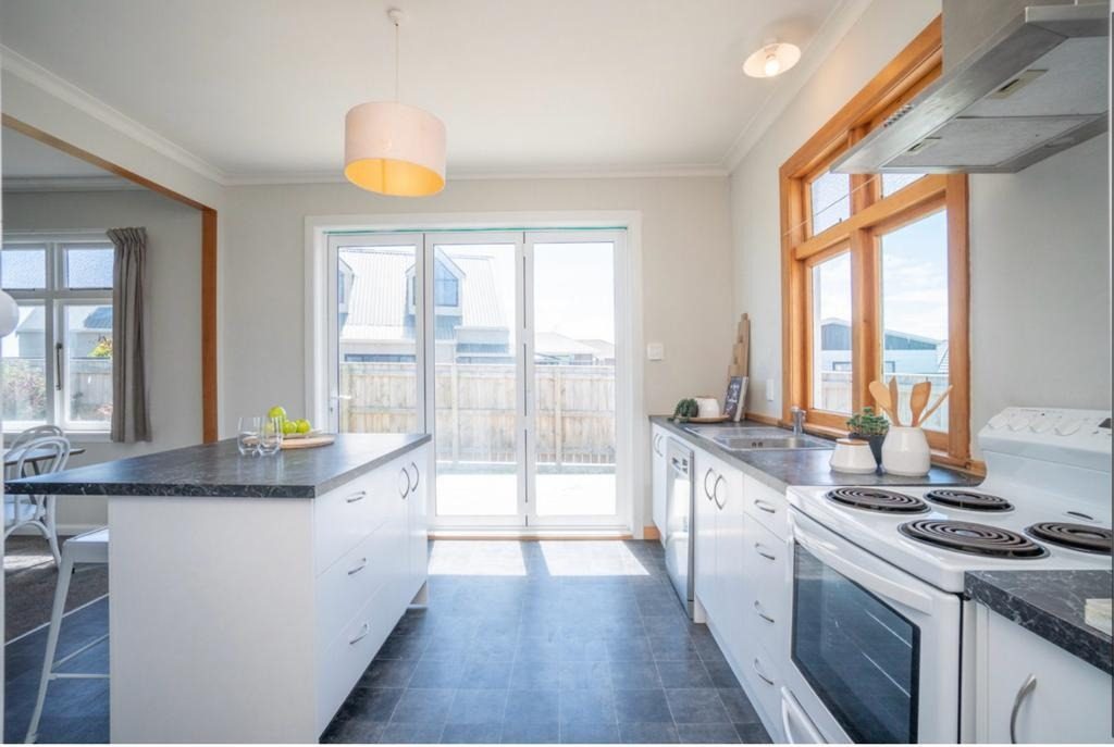 98 Kelvin Grove Road, Kelvin Grove, Palmerston North - Carousel 2