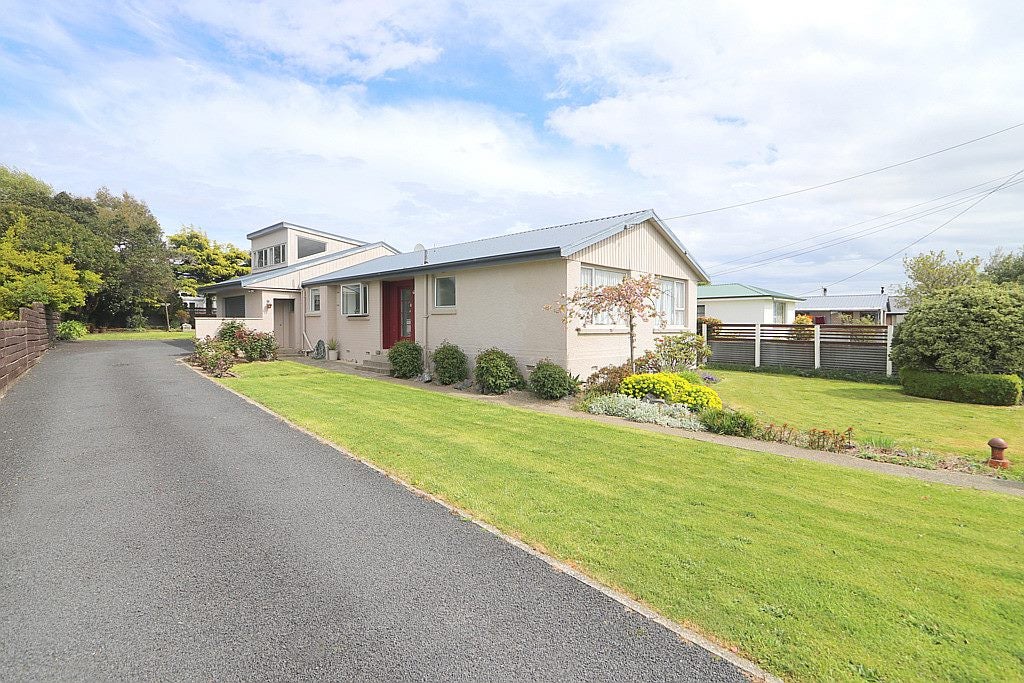 21 Holloway Street, Waikiwi, Invercargill - Carousel 1
