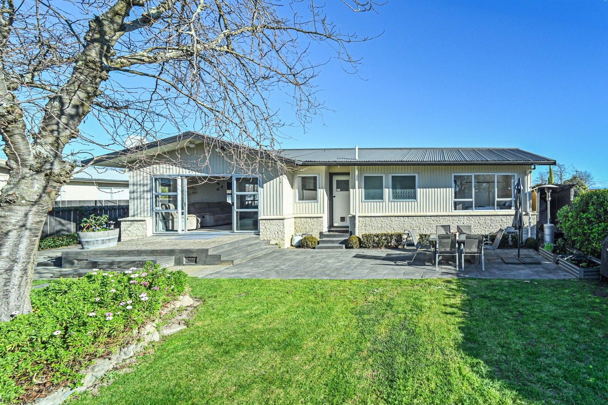 32 Ardrossan Avenue, Flaxmere, Hastings - Carousel 2
