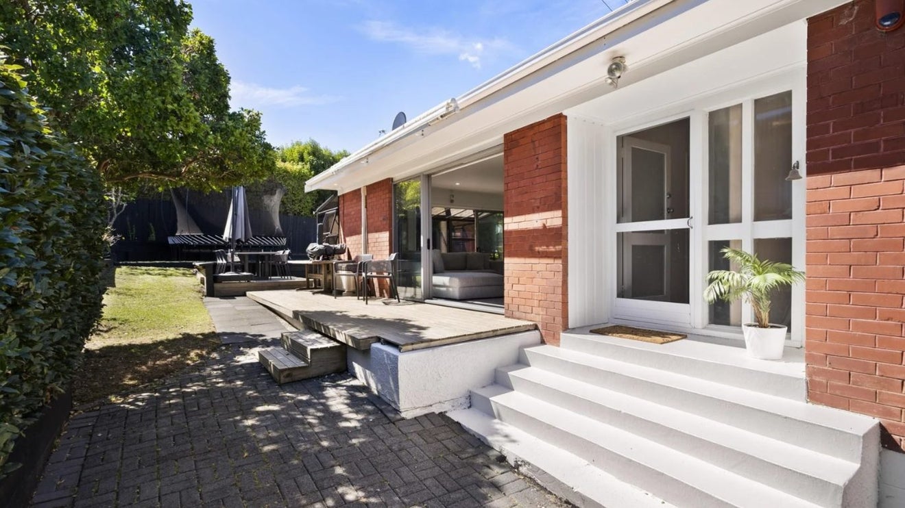 5/10 Bay Road, St Heliers, Auckland - Carousel 1