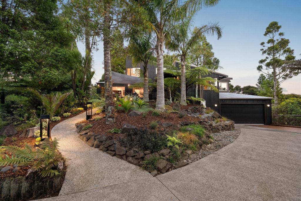 154 Carter Road, Oratia, Auckland - Carousel 1