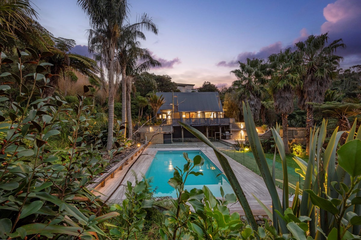 208 Carter Road, Oratia, Auckland - Carousel 2