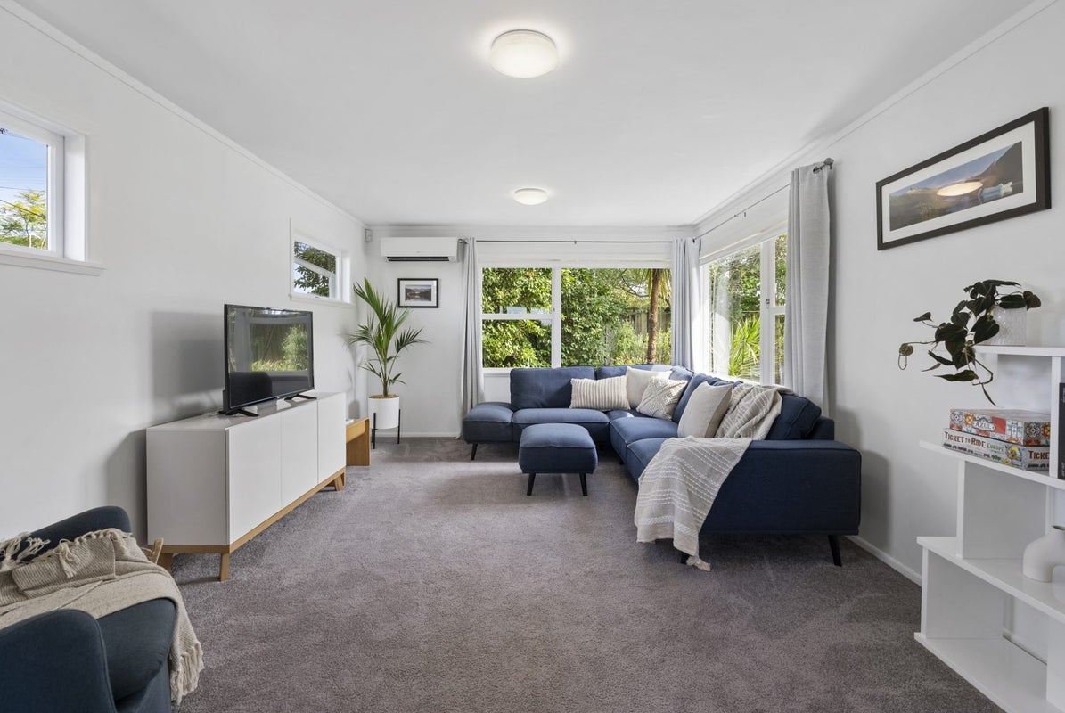 153 Rangatira Road, Beach Haven, Auckland - Carousel 2