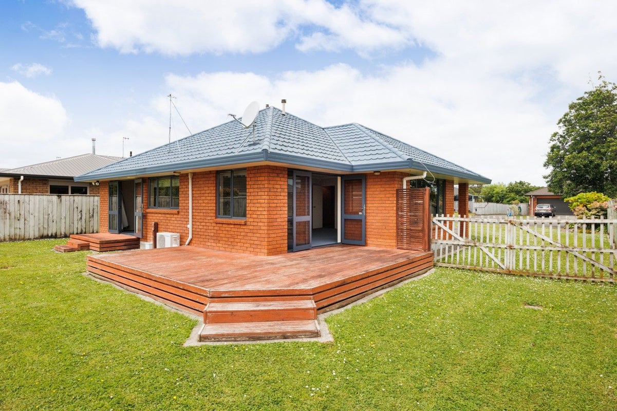38 Parnell Heights Drive, Kelvin Grove, Palmerston North - Carousel 2