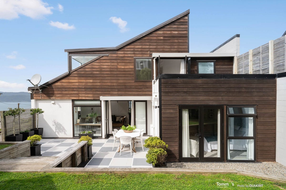 9A Amritsar Street, Khandallah, Wellington - Carousel 1