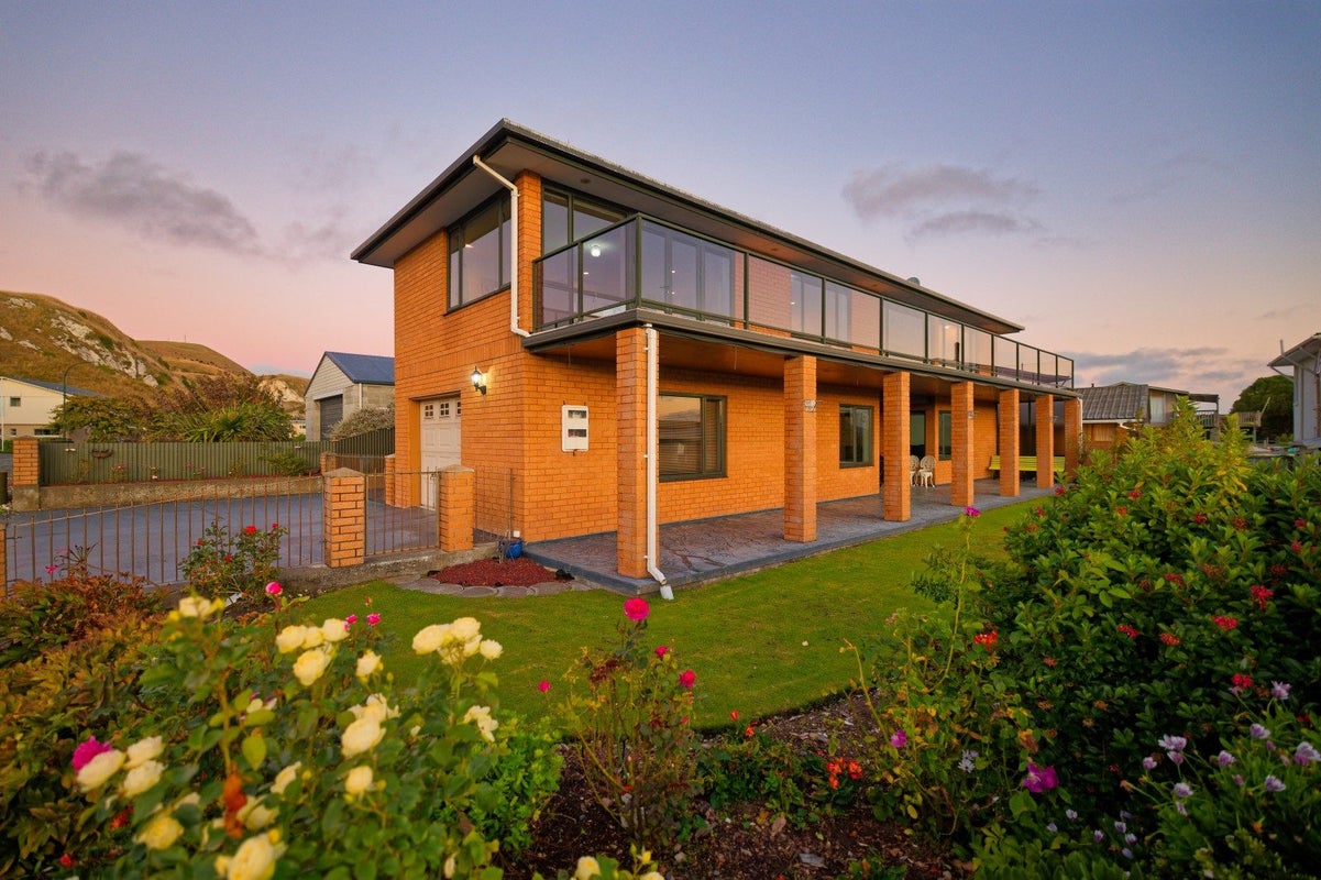 1 Tui Road, South Bay, Kaikoura - Carousel 1