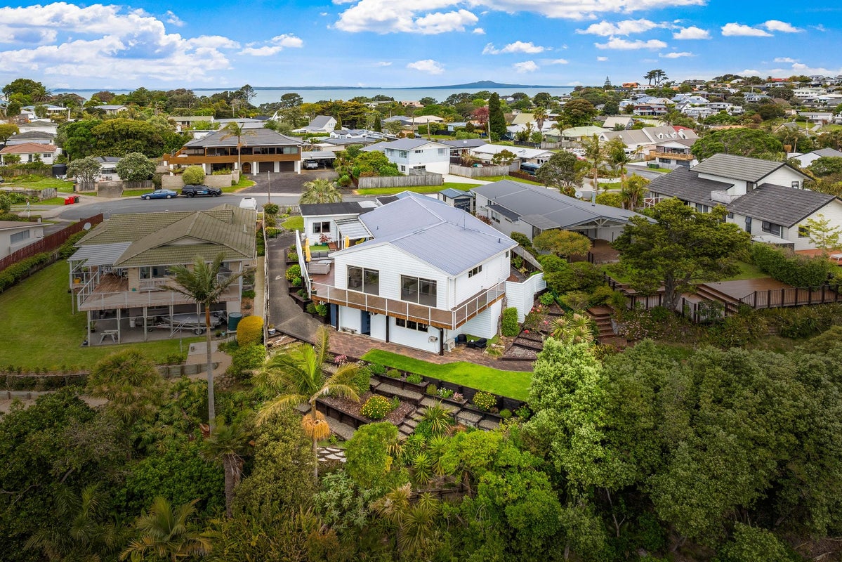 45 Zealandia Road, Manly, Whangaparaoa - Carousel 1