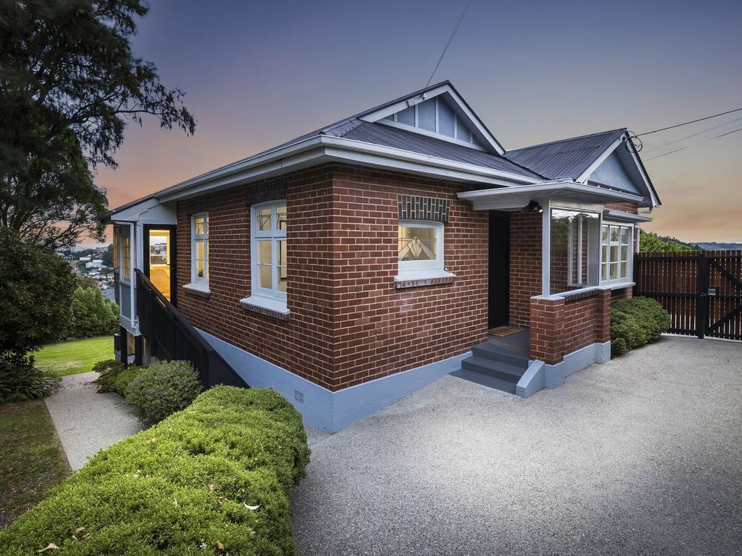 44 Pennant Street, Wakari, Dunedin - Carousel 1