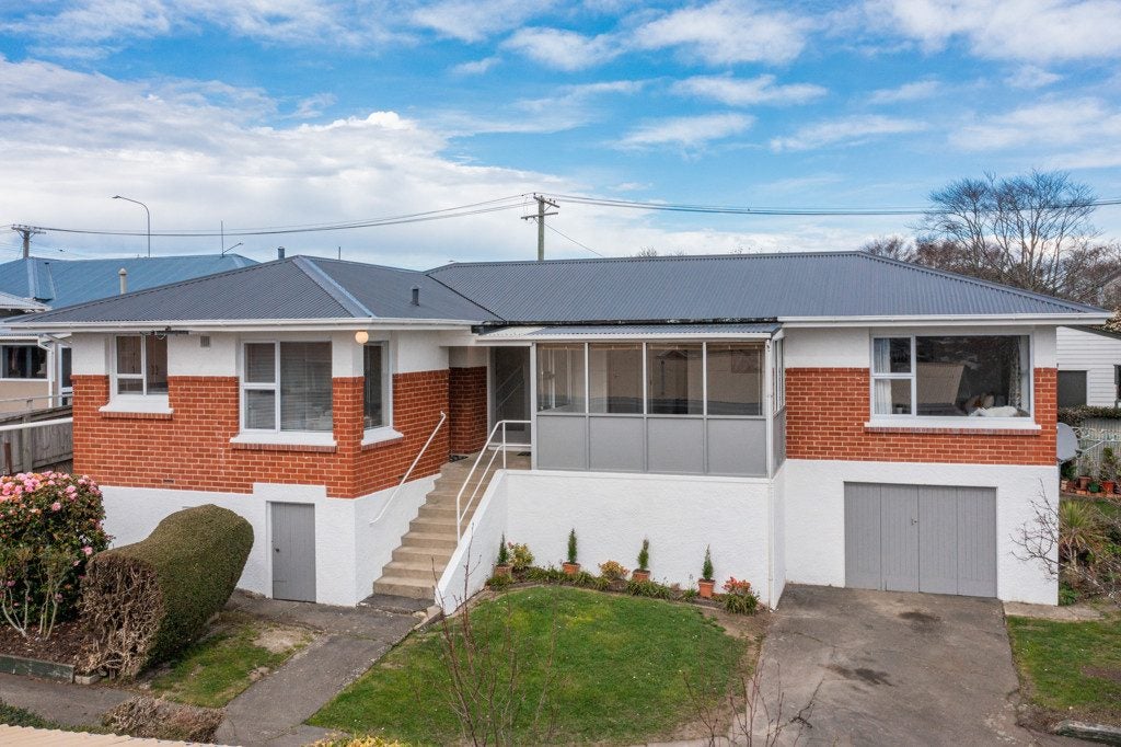 168 Elgin Road, Maryhill, Dunedin - Carousel 1