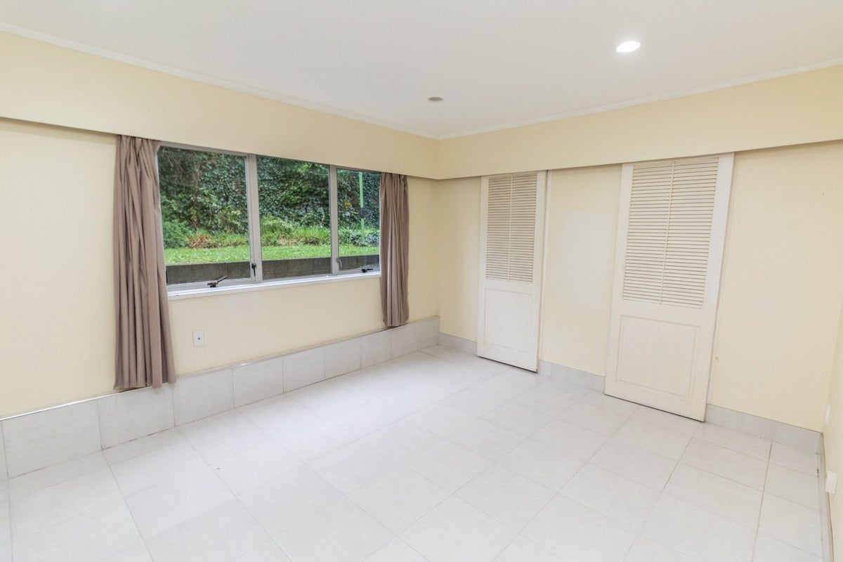 43 Thurleigh Grove, Karori, Wellington - Carousel 2