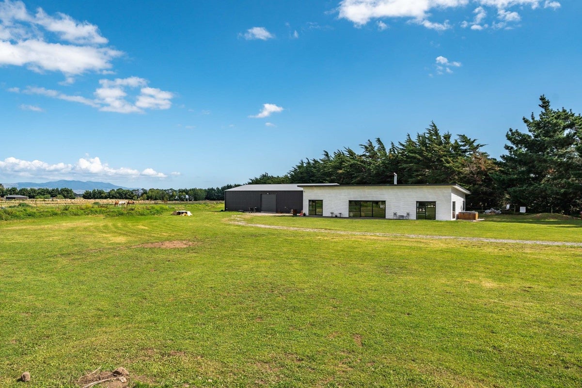 9 Murphys Line, South Featherston, Featherston - Carousel 2