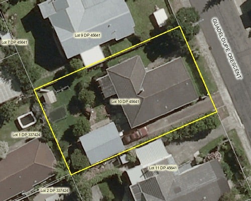 6 Guadeloupe Crescent, Grenada Village, Wellington - Carousel 21