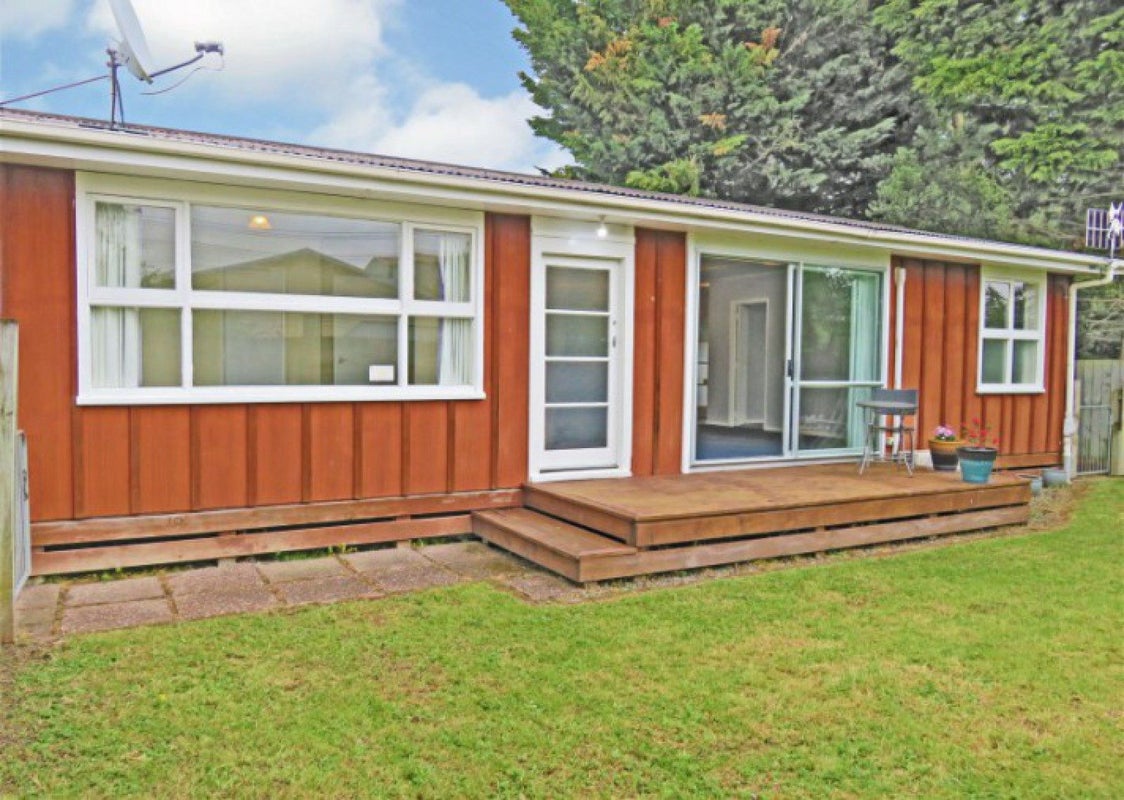 15 Raymond Street, Bunnythorpe, Palmerston North - Carousel 11