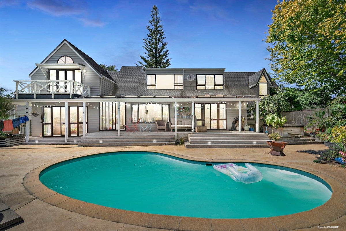 66 Kennedy Road, Albany - Carousel 1