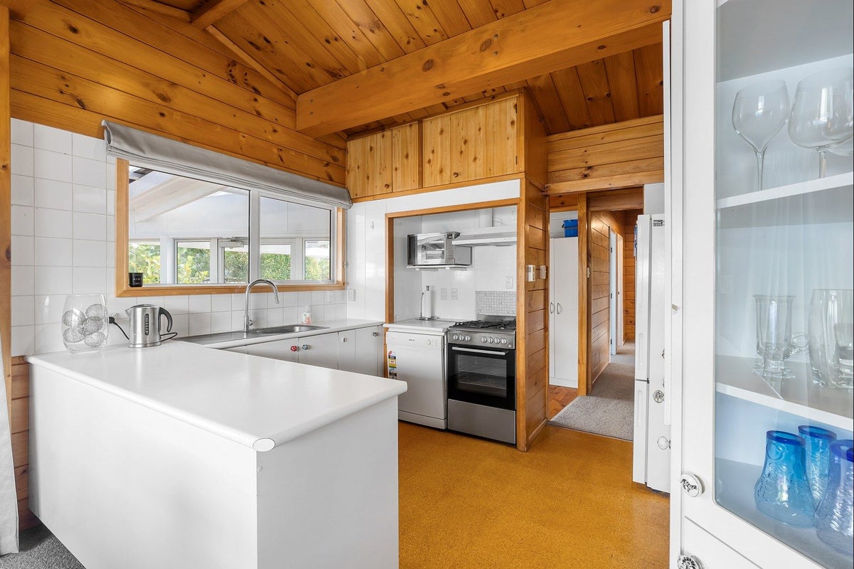 64 Rangipoia Place, Tūrangi - Carousel 2
