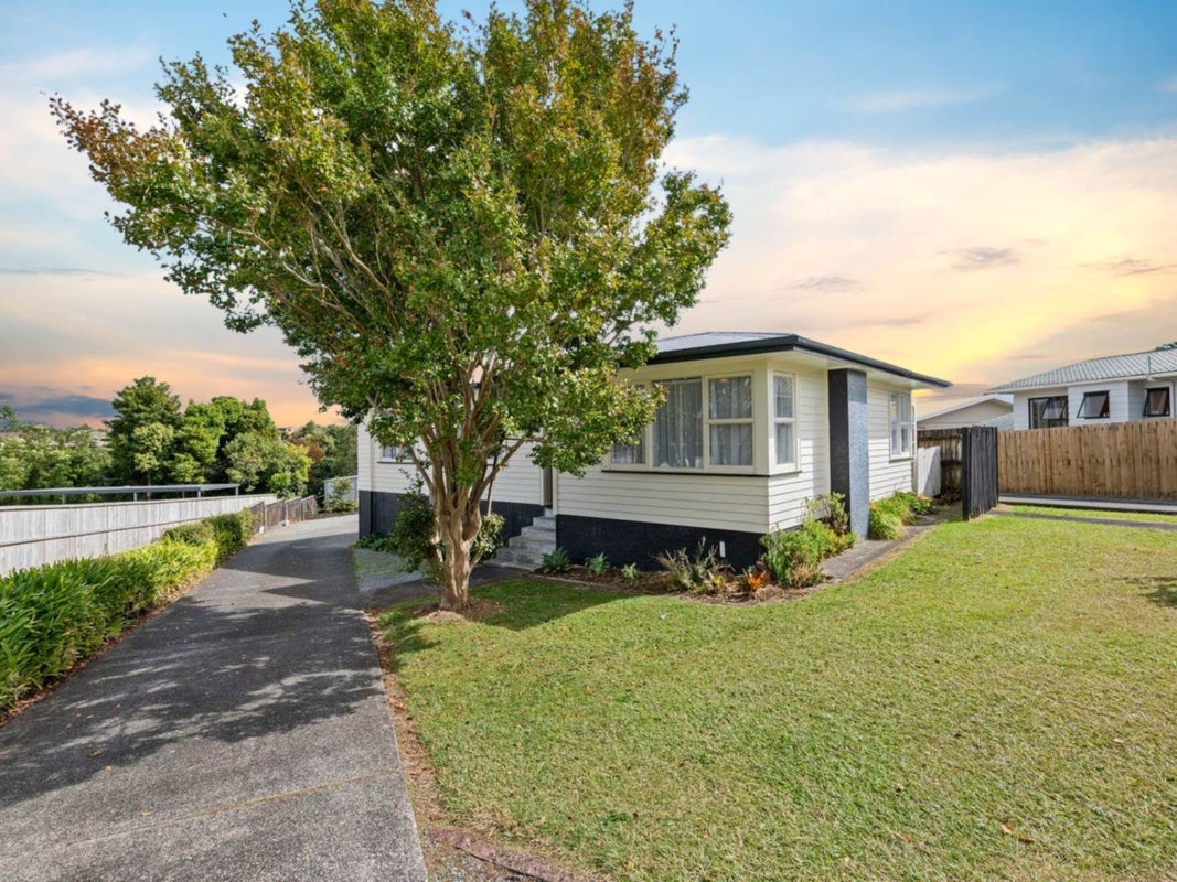 38 West View Crescent, Onerahi, Whangarei - Carousel 1