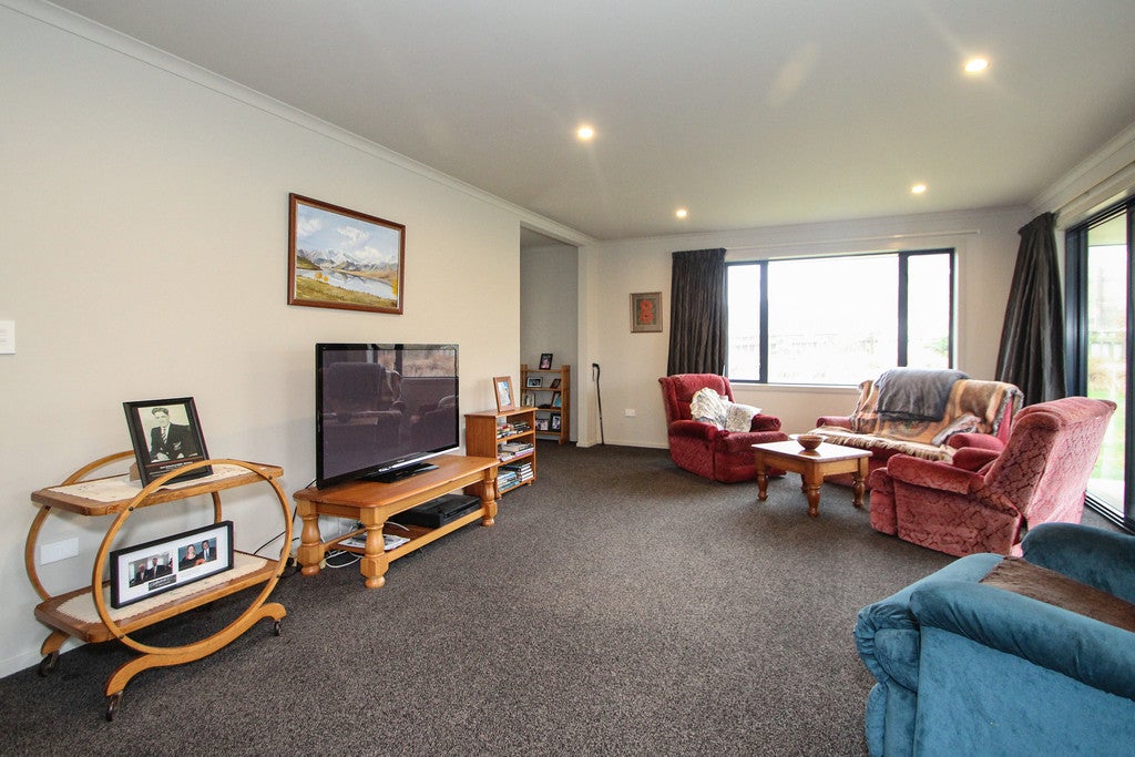 18 Dove Place, Holmes Hill, Oamaru - Carousel 2