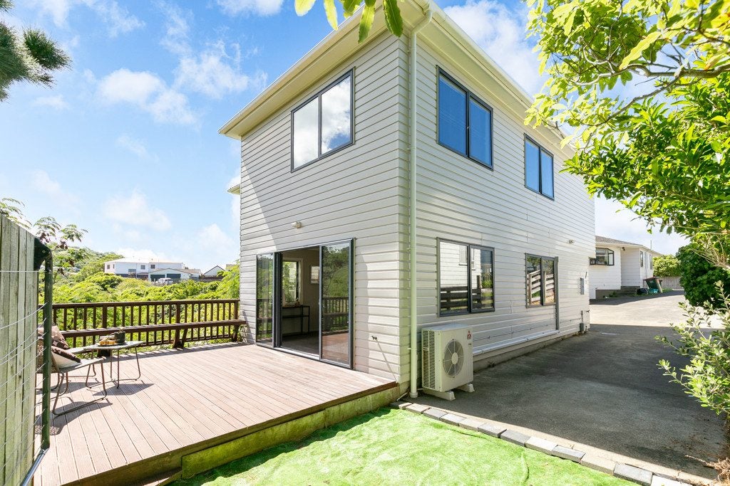 300B Mitchell Street, Brooklyn, Wellington - Carousel 1