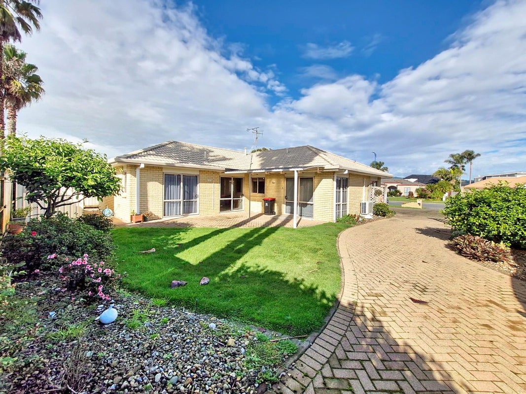 69 Gravatt Road, Papamoa Beach, Papamoa - Carousel 1