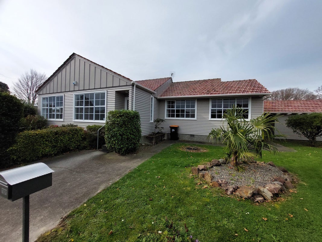 1 Alton Place, Hokowhitu, Palmerston North - Carousel 1