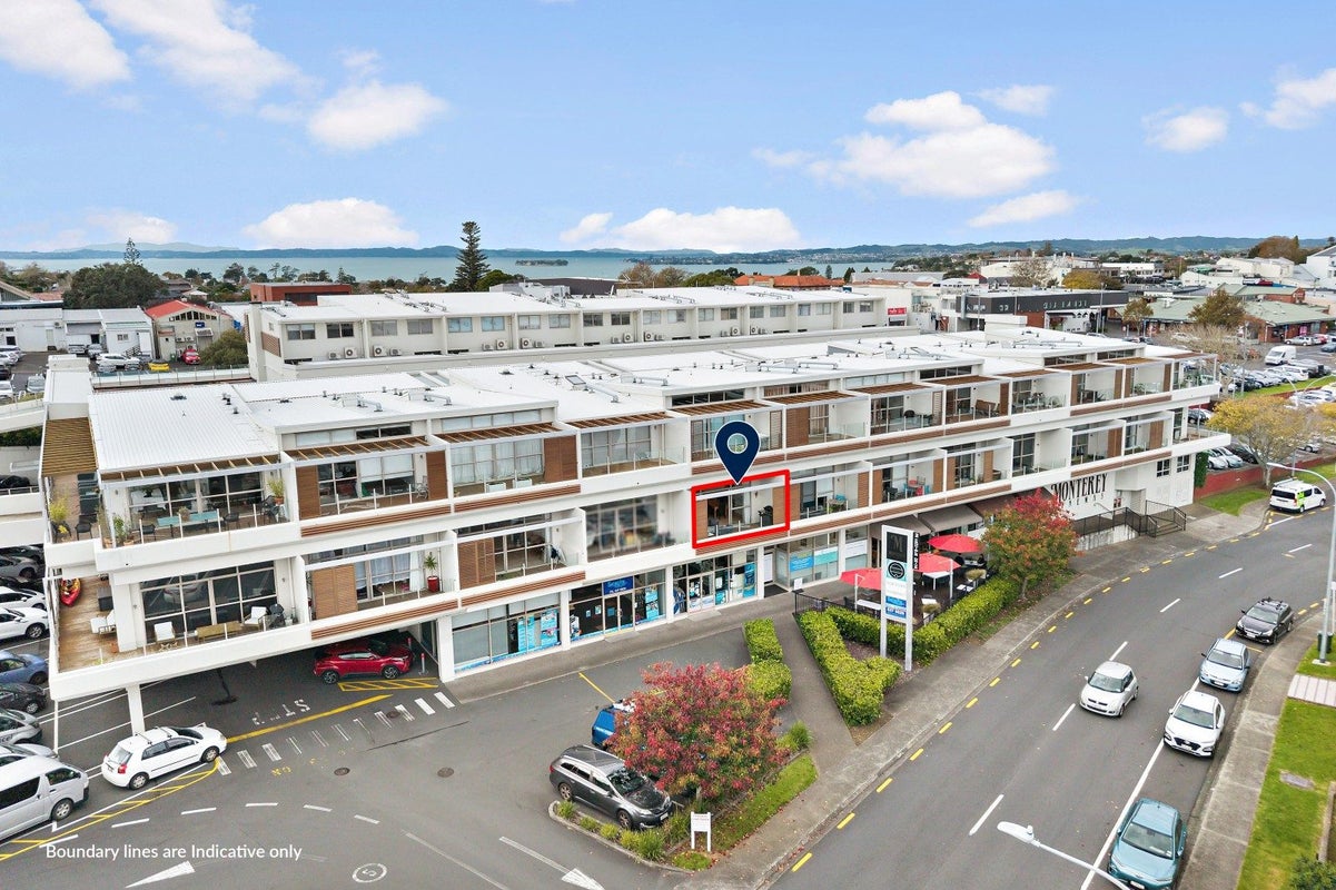 105/24 Wellington Street, Howick, Auckland - Carousel 1